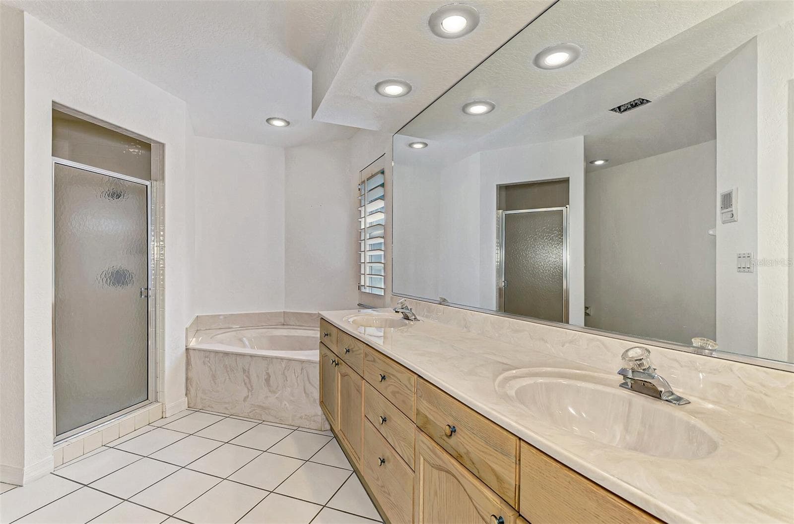 Single Family Residence at 4468 ASCOT CIR N, SARASOTA, photo 21 of 55
