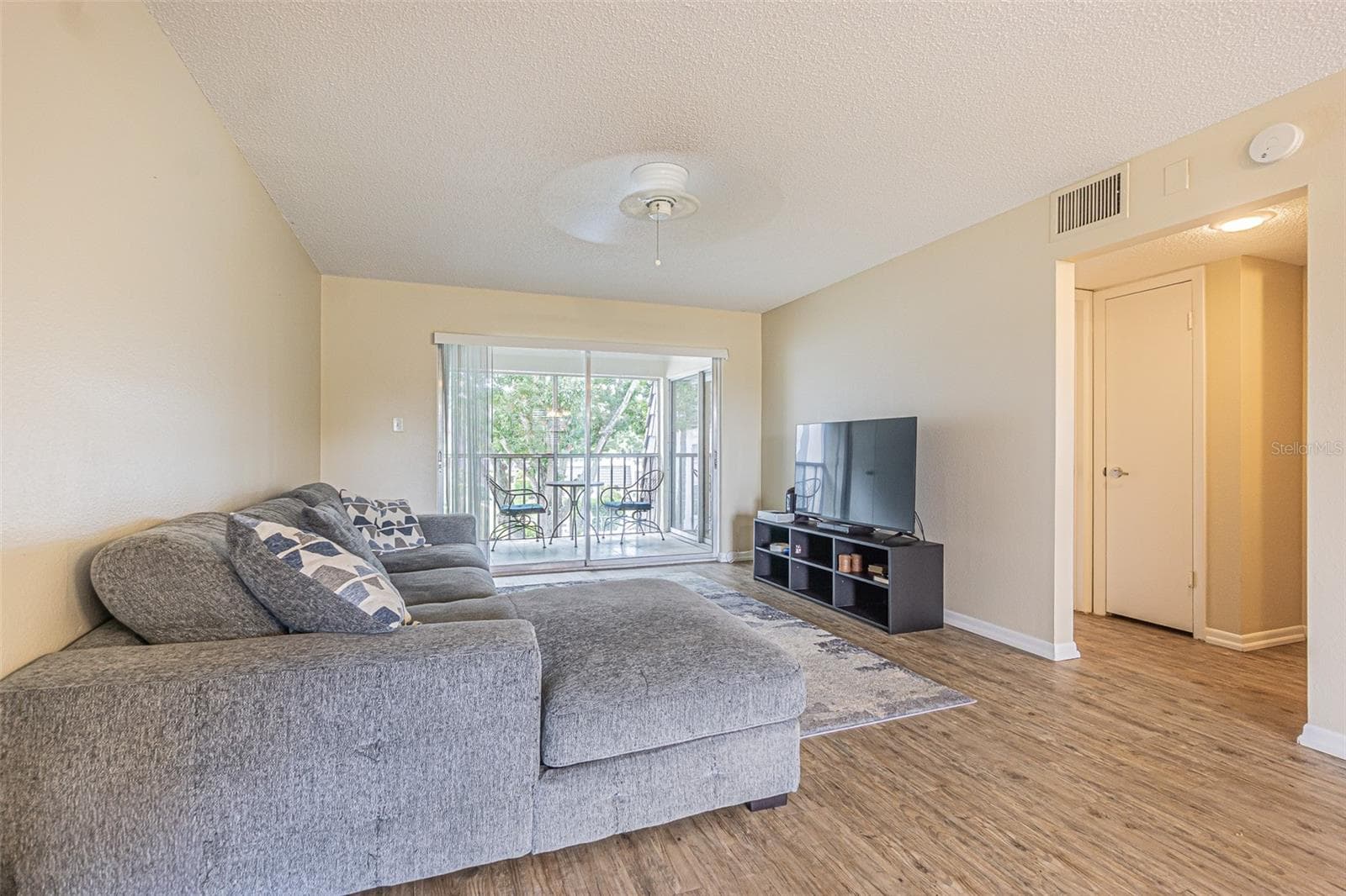 Condominium at 8765 BARDMOOR BLVD #304, SEMINOLE, photo 10 of 27