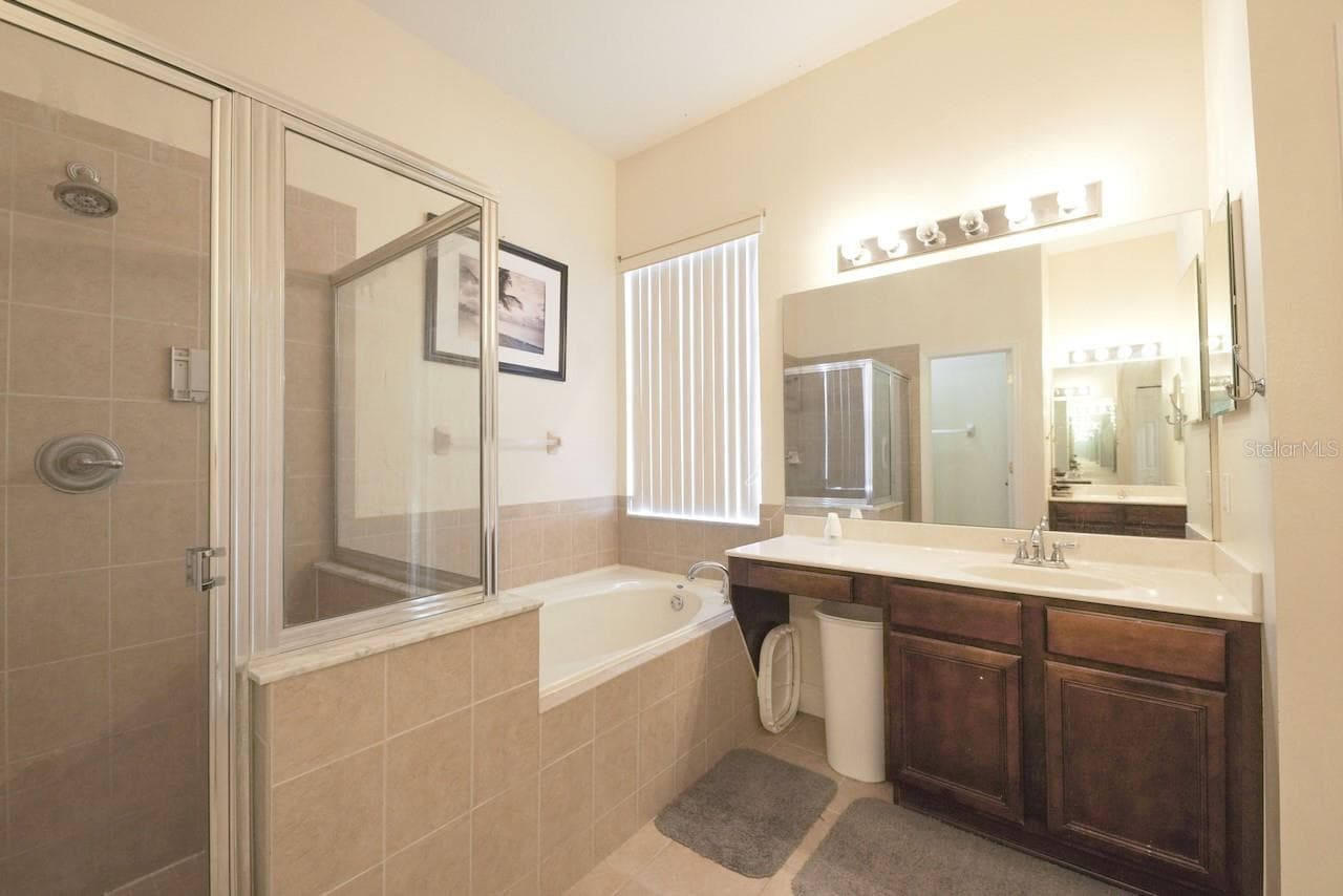 Primary Bathroom with separate dual vanities - 5683 BRACKENWOOD DR, SPRING HILL