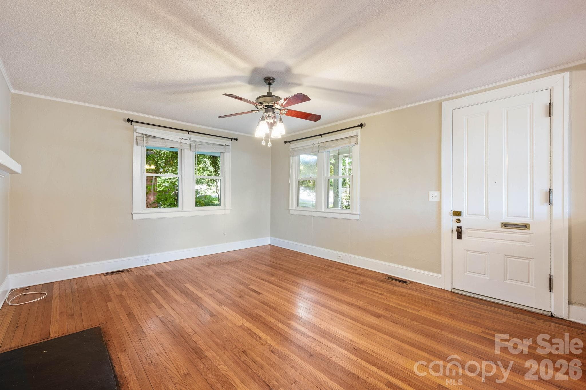 Single Family Residence at 441 8th Avenue Drive NW, Hickory, photo 6 of 45