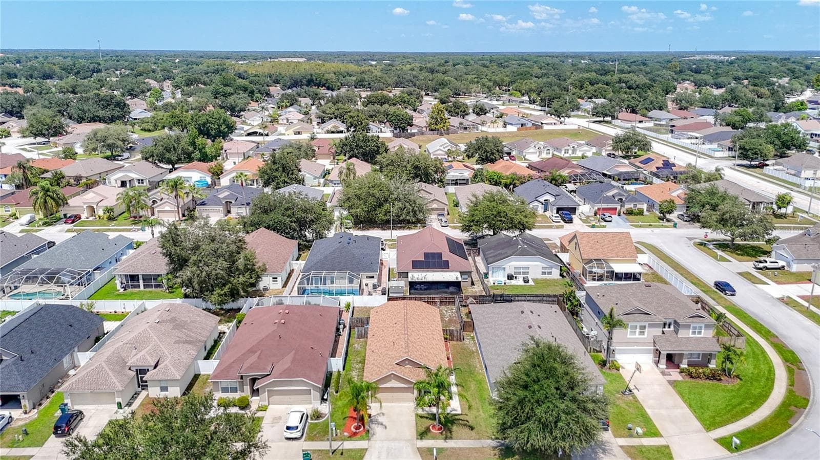 Single Family Residence at 24443 SUMMER WIND CT, LUTZ, photo 3 of 40