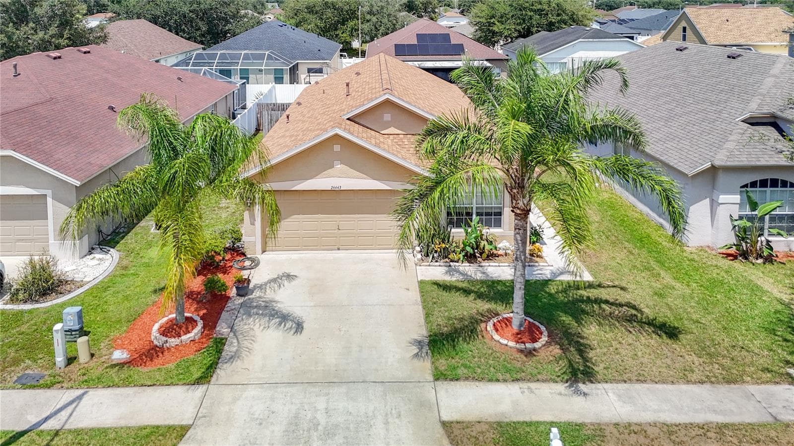Single Family Residence at 24443 SUMMER WIND CT, LUTZ, photo 4 of 40