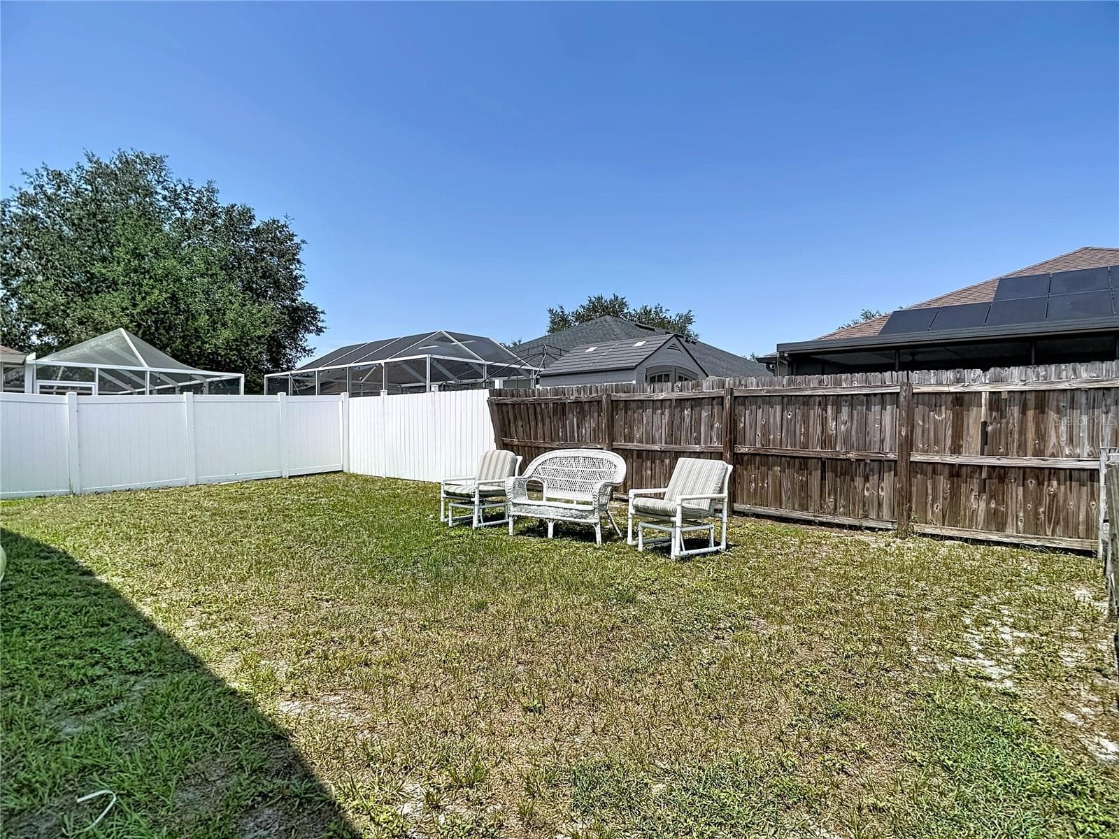 Single Family Residence at 24443 SUMMER WIND CT, LUTZ, photo 33 of 40