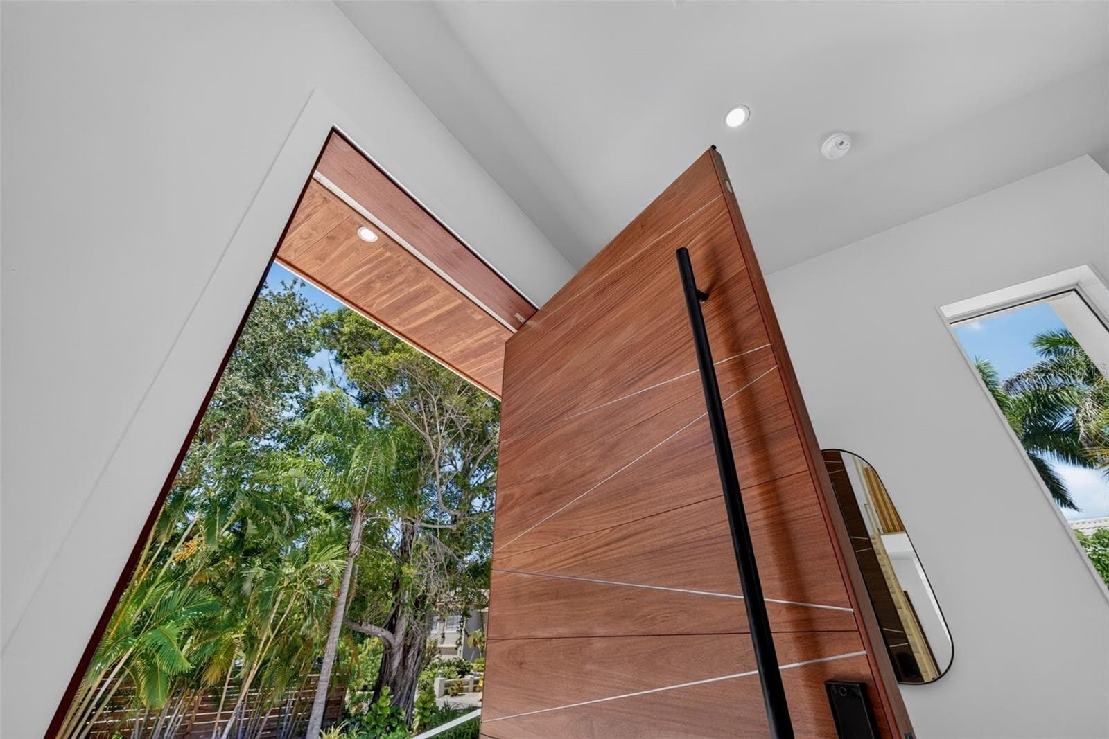Single Family Residence at 1355 ROBERTS BAY LN, SARASOTA, photo 7 of 100