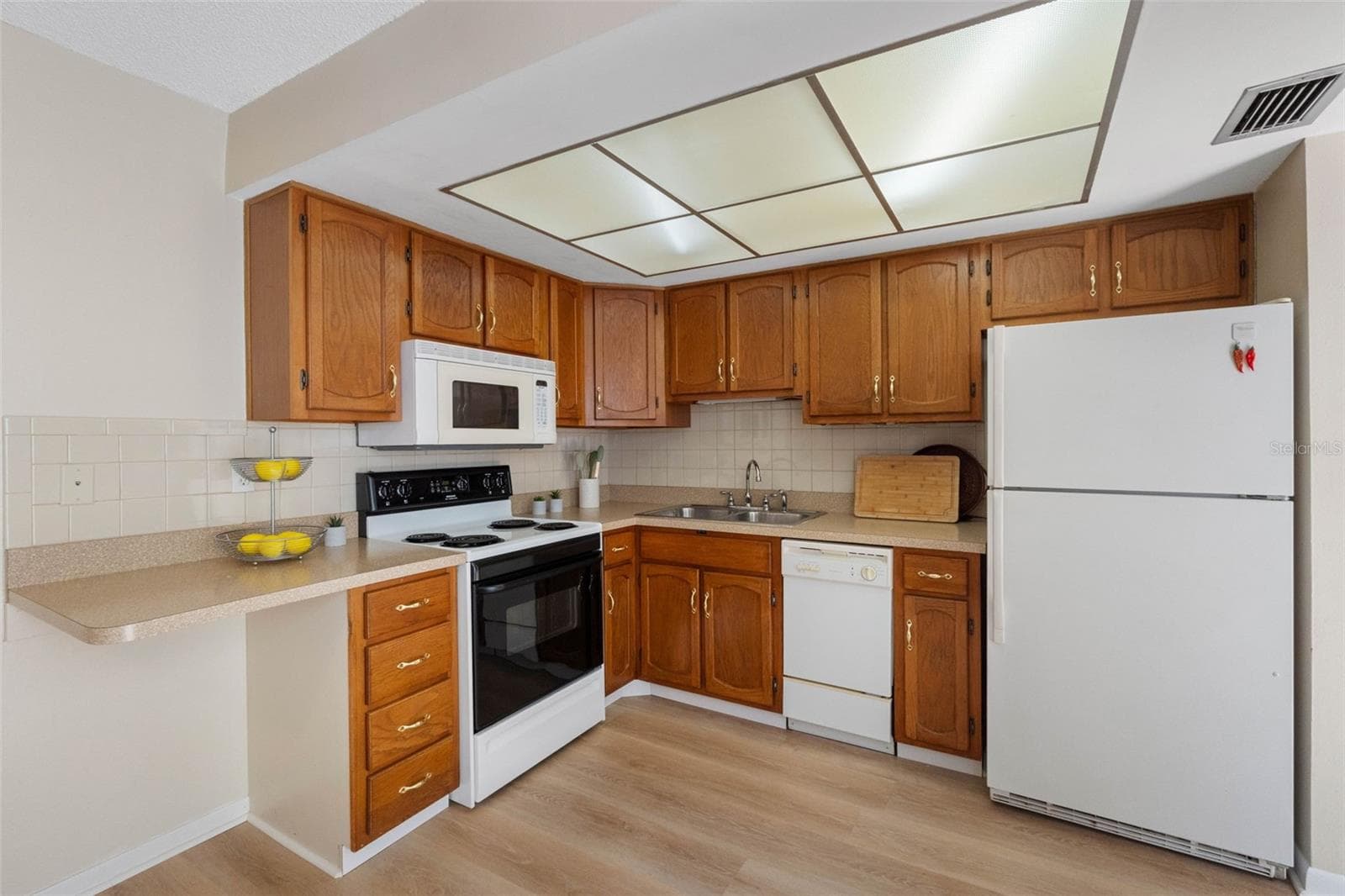 Kitchen Space - 2833 ORANGE TREE CIR N #A, PALM HARBOR