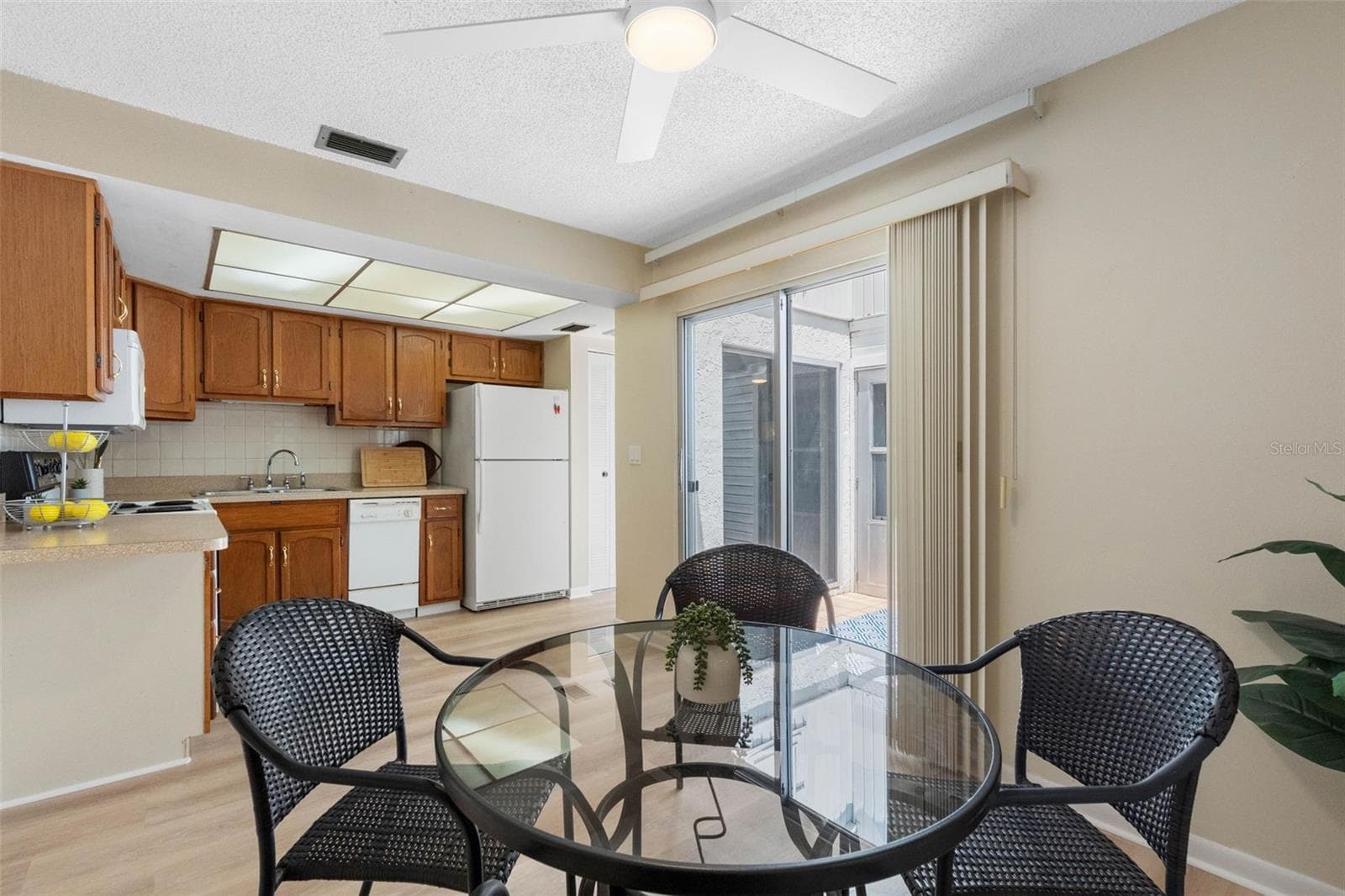 Dining / Kitchen - 2833 ORANGE TREE CIR N #A, PALM HARBOR