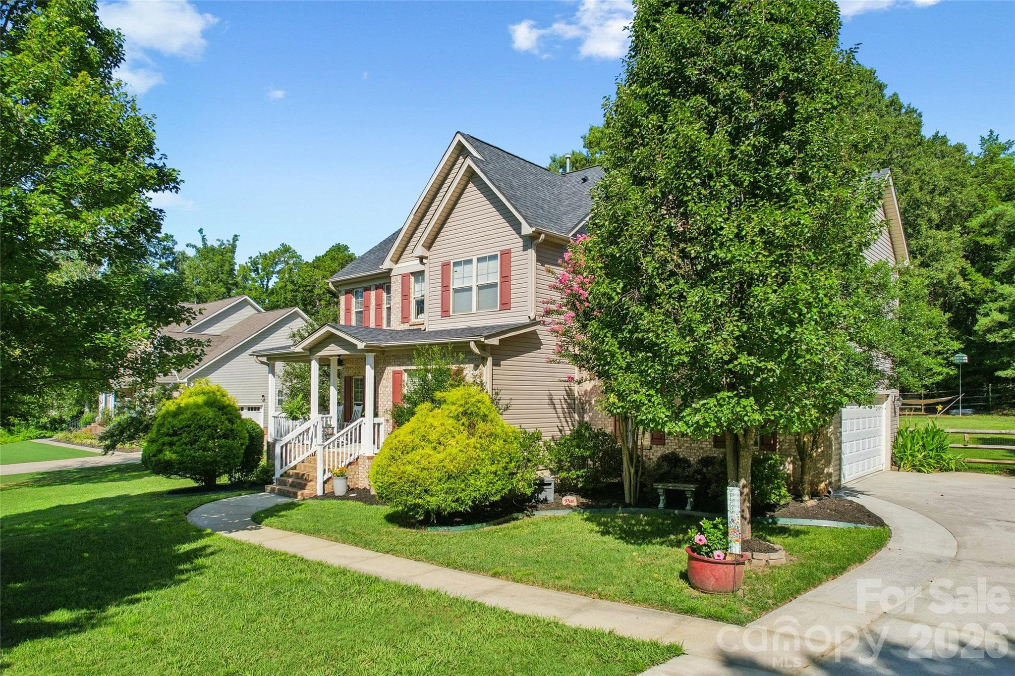 Single Family Residence at 447 Shelby Ann Lane, Rock Hill, photo 3 of 48
