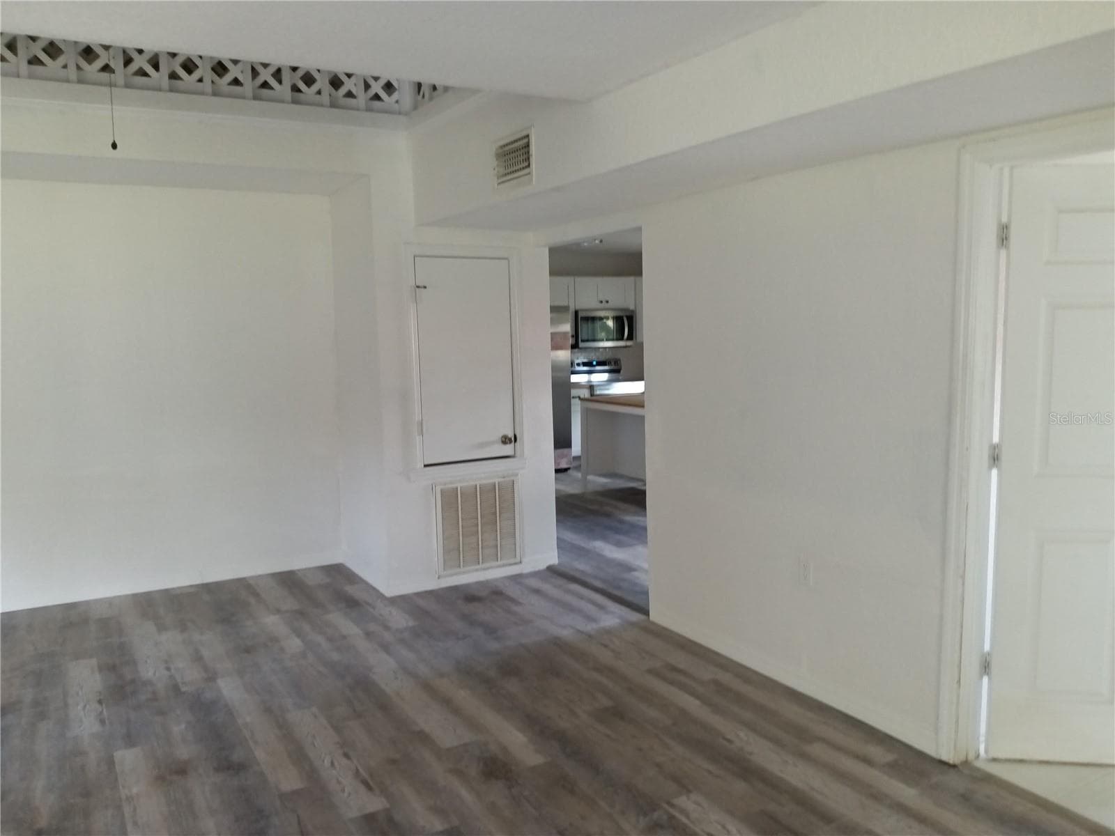 Single Family Residence at 445 S STATE ROAD 415, OSTEEN, photo 17 of 29