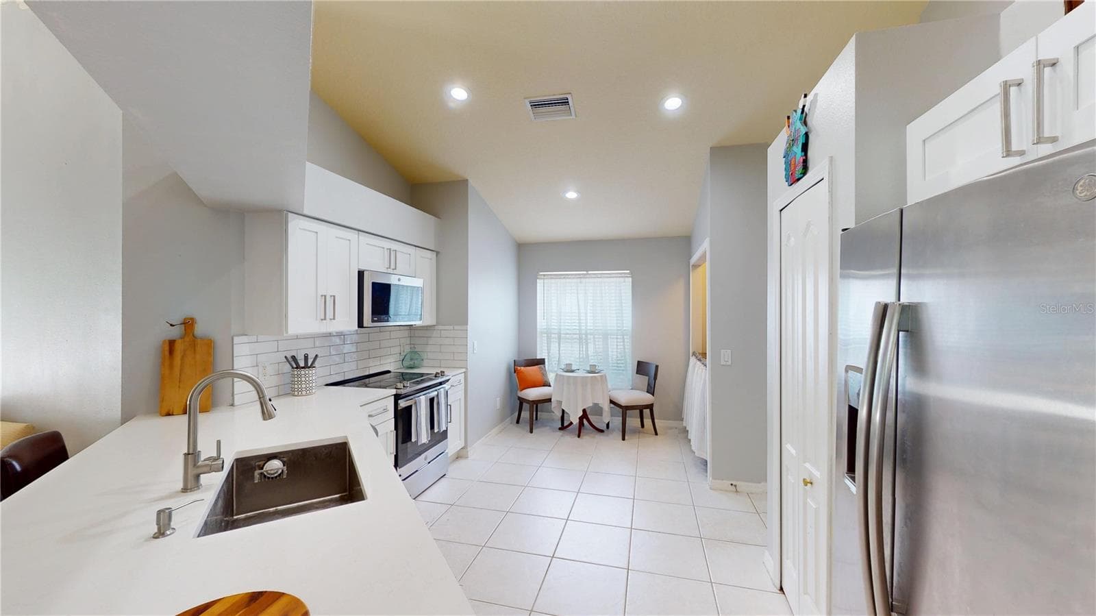 Single Family Residence at 13429 FLADGATE MARK DR, RIVERVIEW, photo 13 of 50