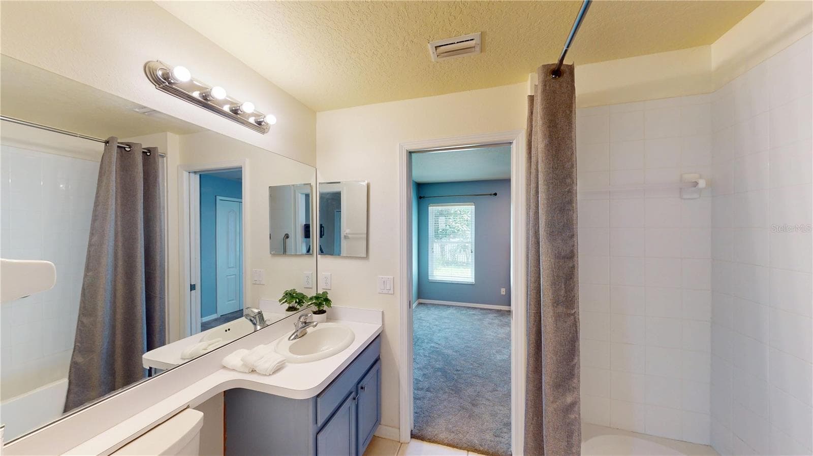 Single Family Residence at 13429 FLADGATE MARK DR, RIVERVIEW, photo 25 of 50