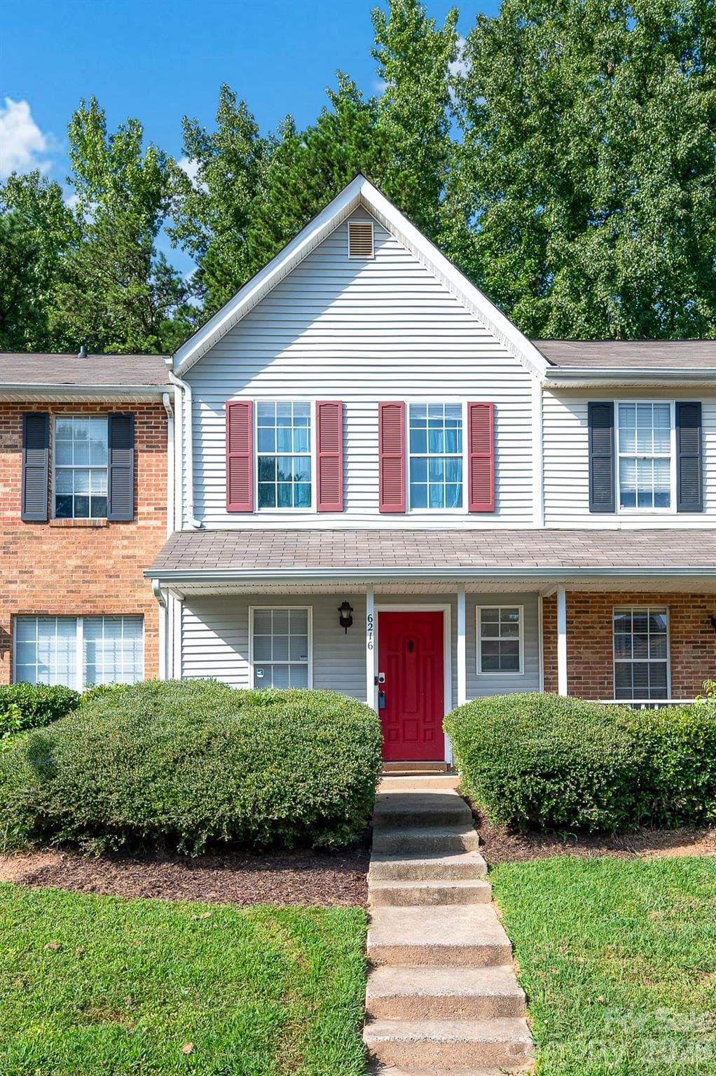 Condominium at 6216 Windsor Gate Lane, Charlotte, photo 17 of 34