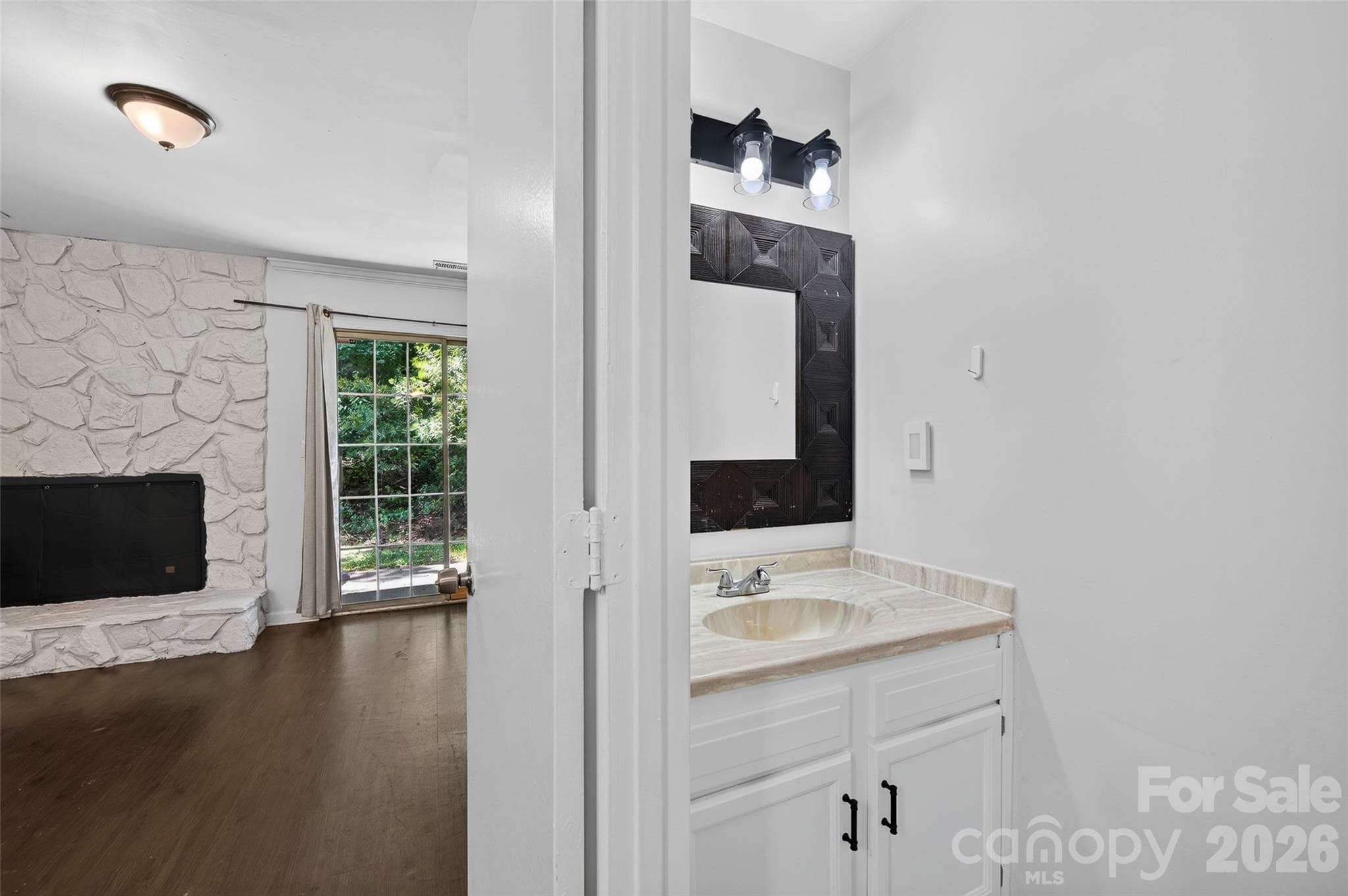 Condominium at 6216 Windsor Gate Lane, Charlotte, photo 21 of 34