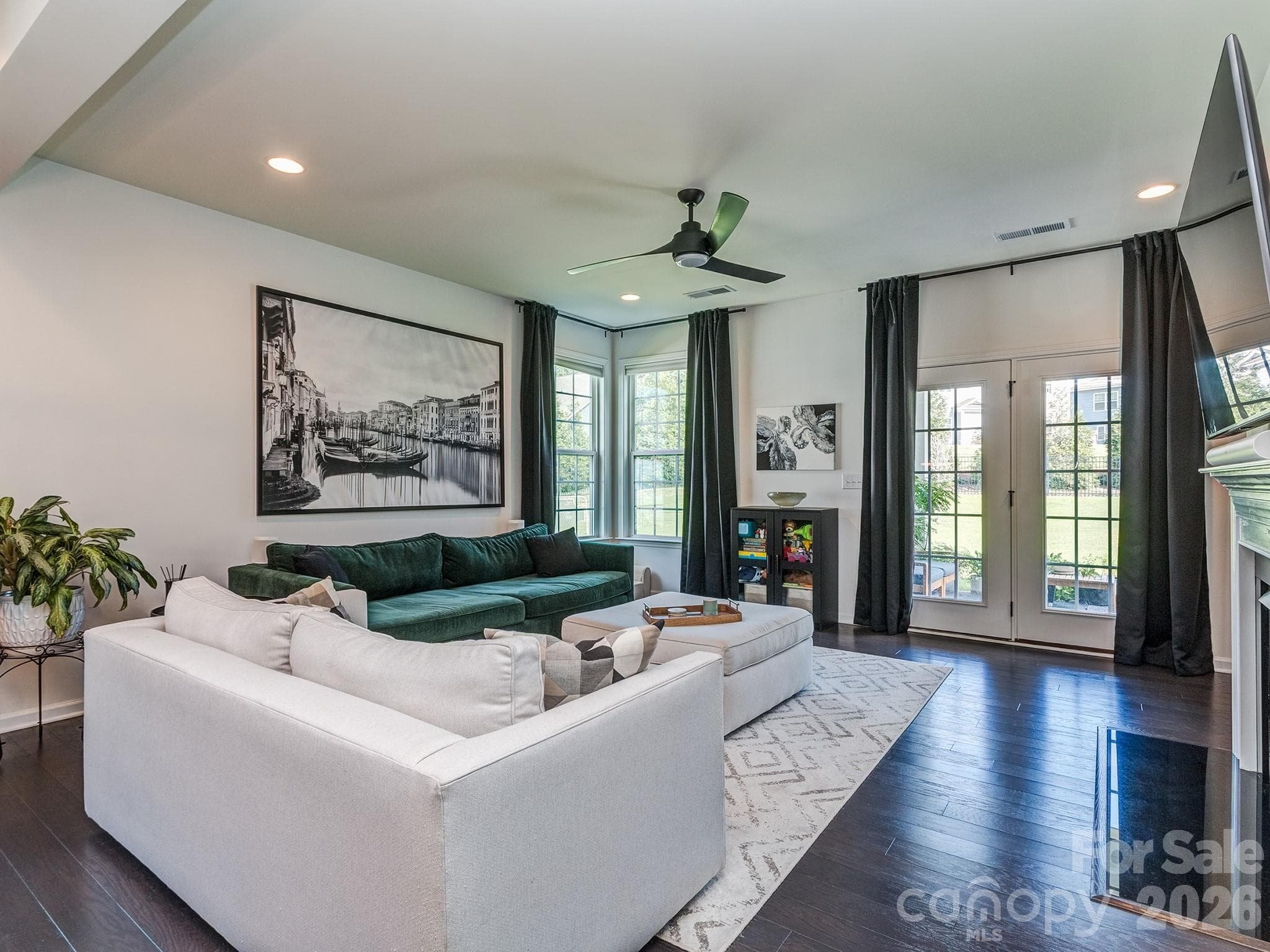 Single Family Residence at 12527 Journeys End Trail, Huntersville, photo 10 of 28