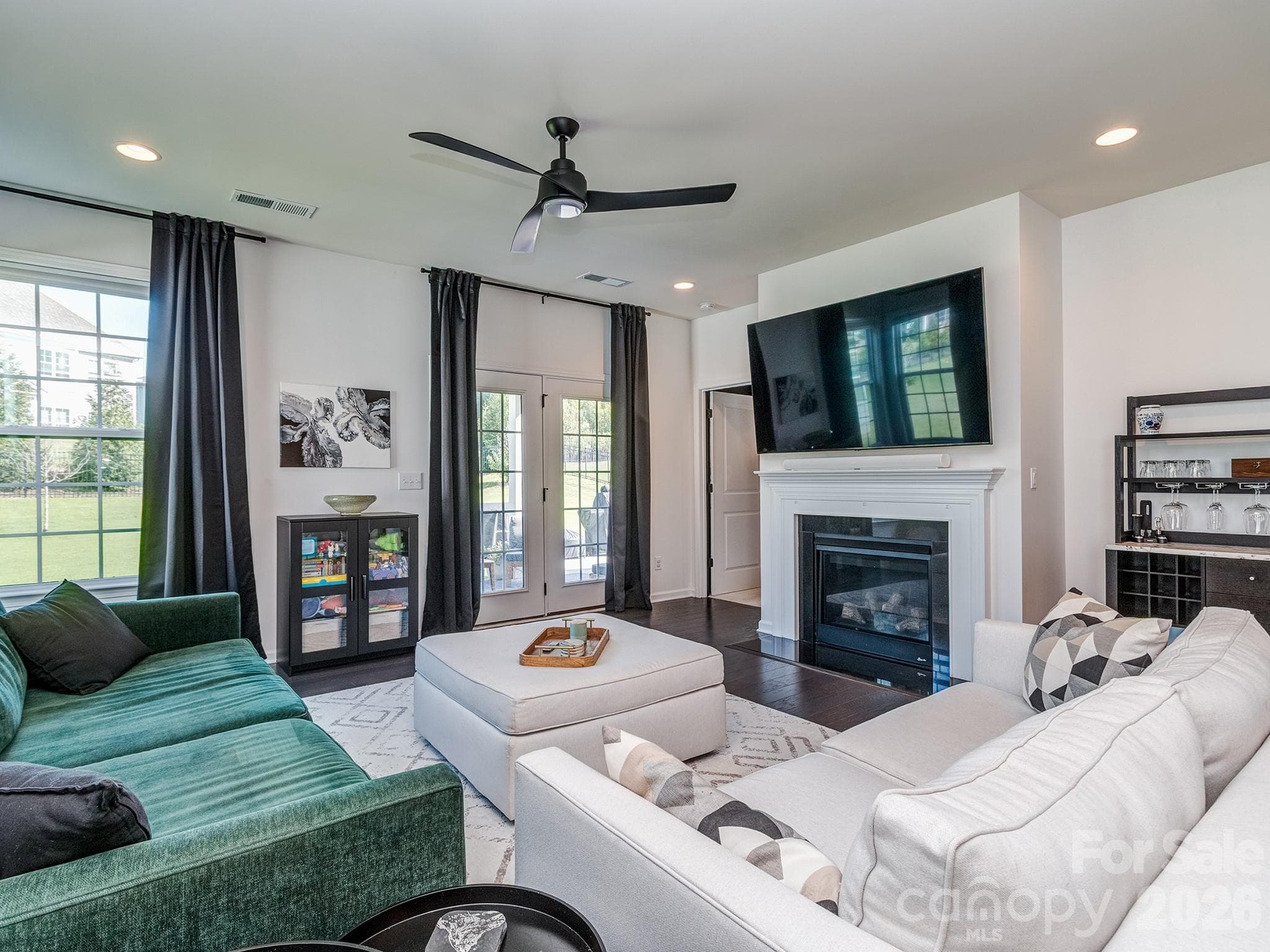 Single Family Residence at 12527 Journeys End Trail, Huntersville, photo 11 of 28