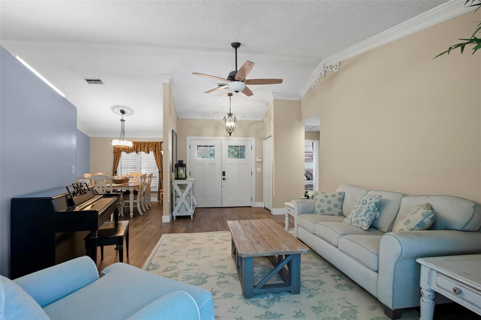 Entry - 1419 INDIAN TRL S, PALM HARBOR