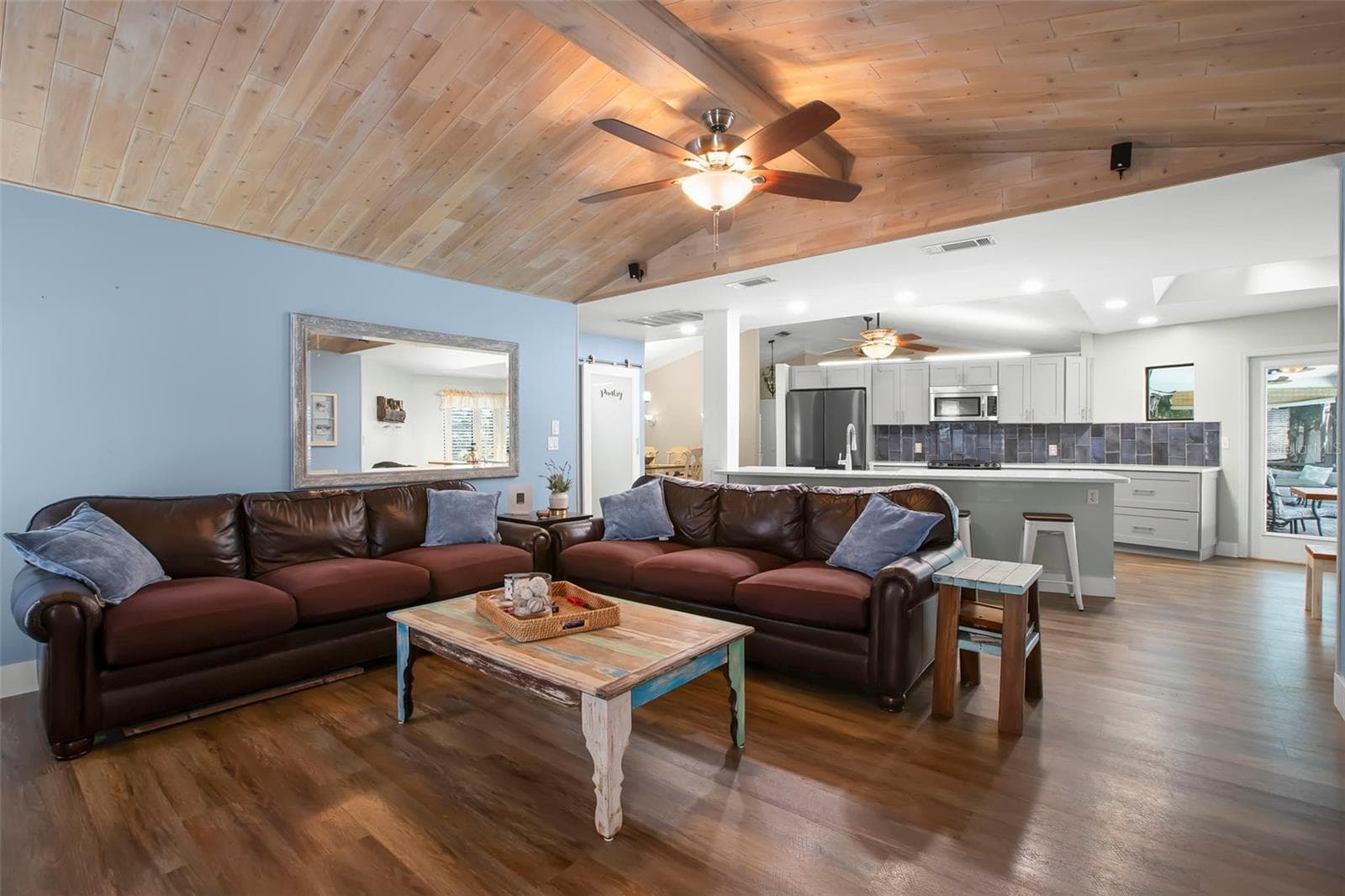 Family Room and Kitchen - 1419 INDIAN TRL S, PALM HARBOR