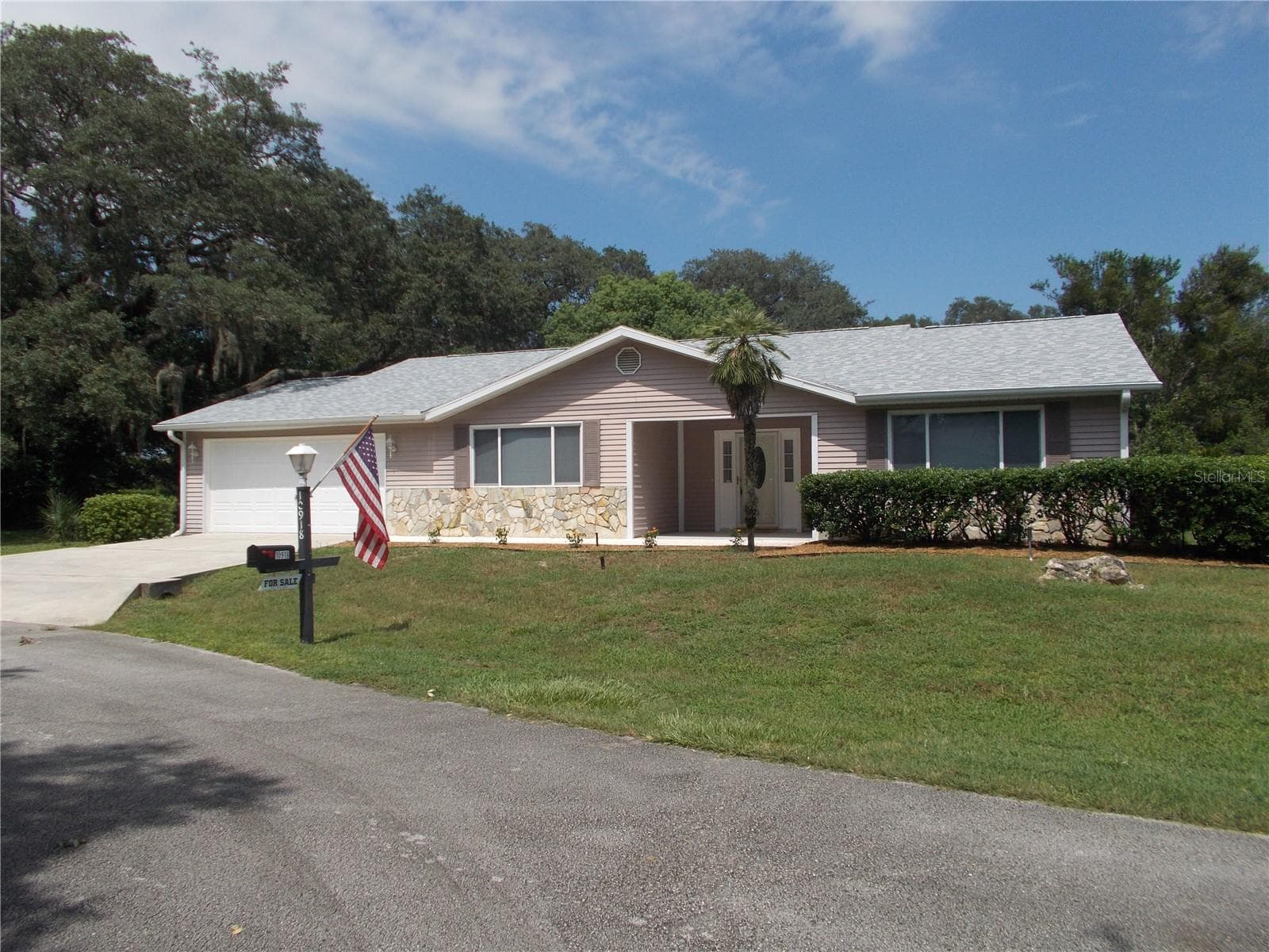 Single Family Residence at 10918 SW 82ND TER, OCALA, photo 2 of 25
