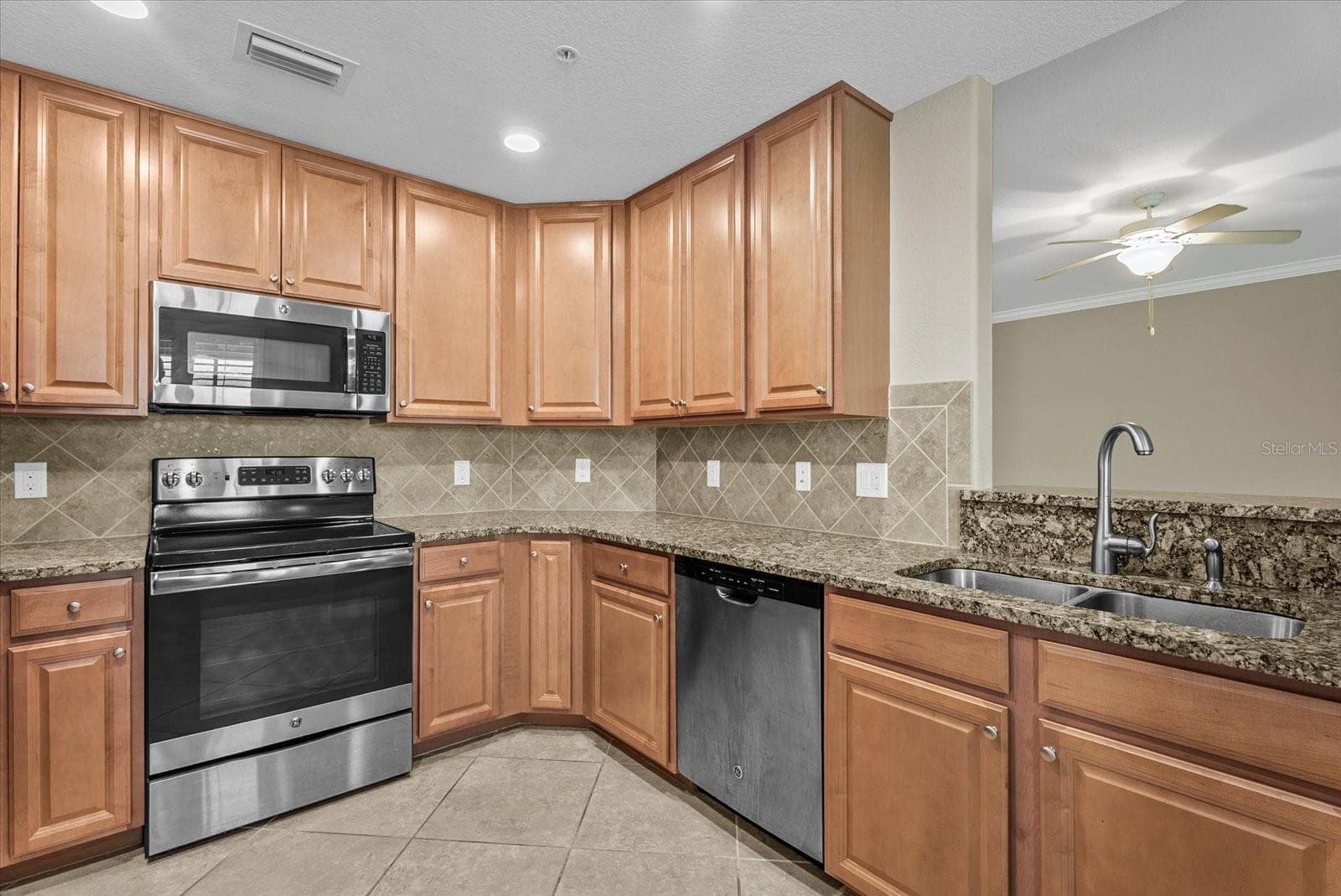 Condominium at 20150 RAGAZZA CIR #102, VENICE, photo 11 of 38