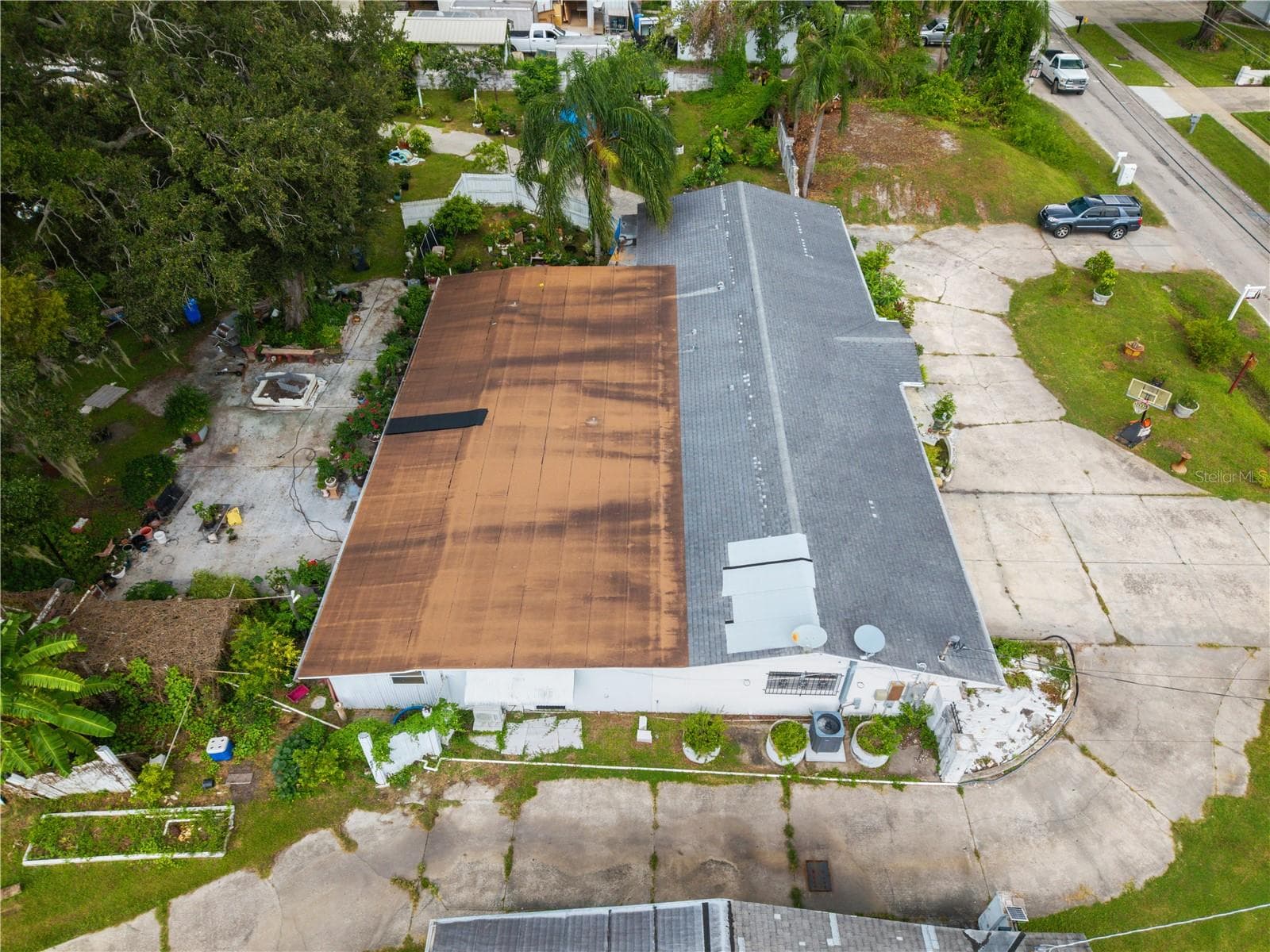 Quadruplex at 8414 N GRADY AVE, TAMPA, photo 5 of 56