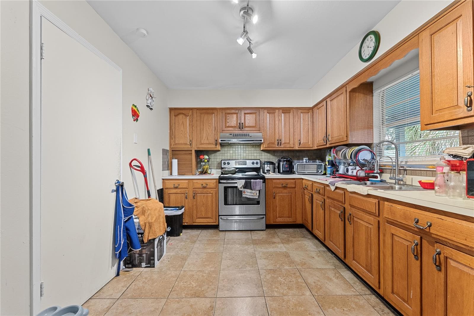 Quadruplex at 8414 N GRADY AVE, TAMPA, photo 34 of 56