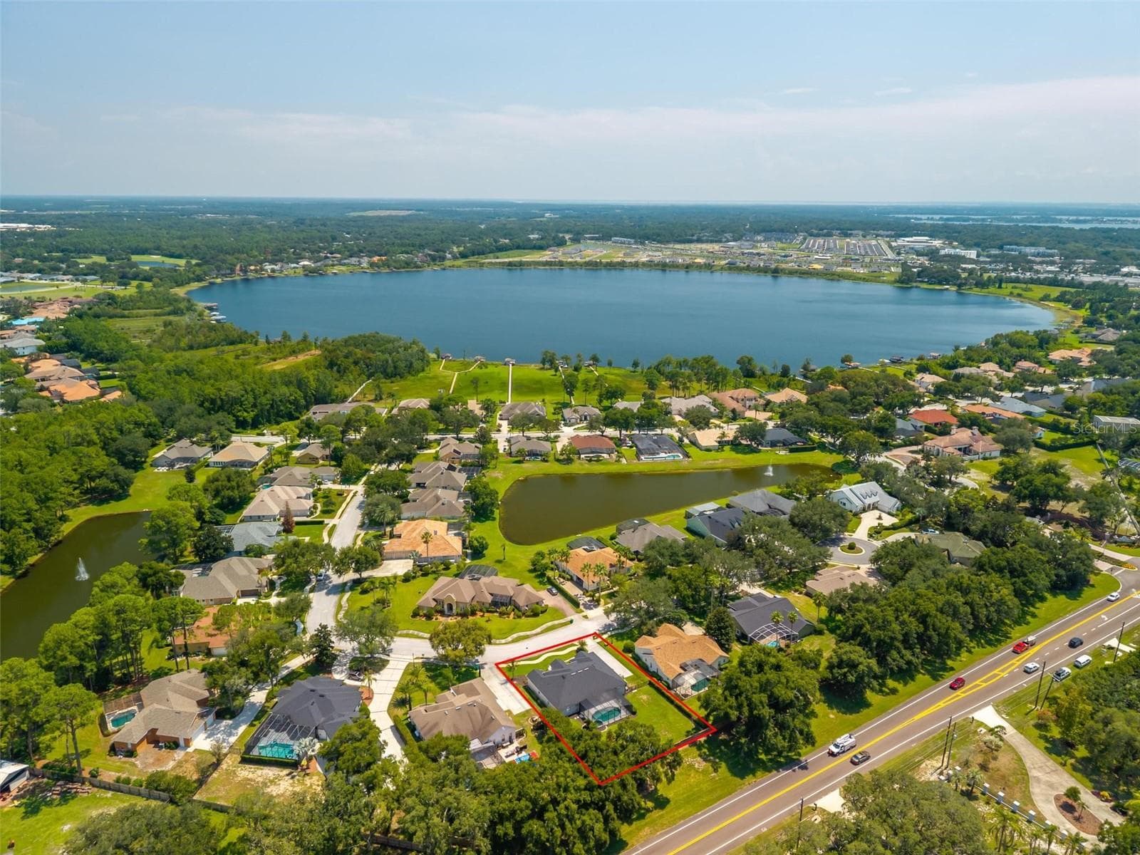 Single Family Residence at 1070 CEASARS CT, MOUNT DORA, photo 6 of 100