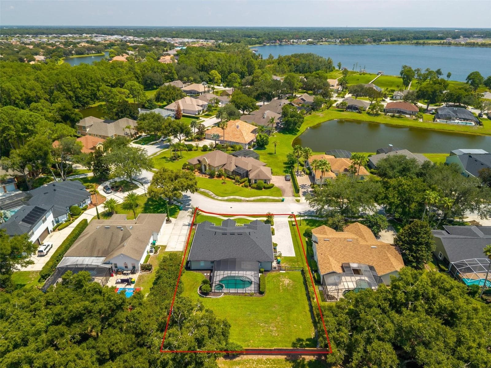 Single Family Residence at 1070 CEASARS CT, MOUNT DORA, photo 8 of 100