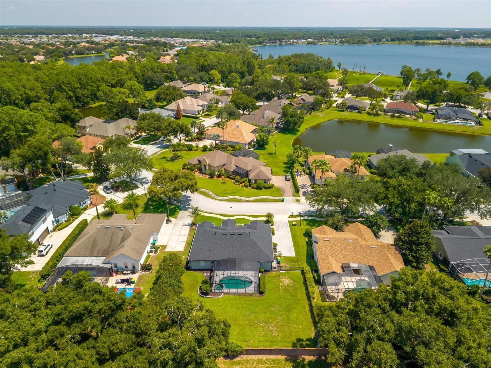 Single Family Residence at 1070 CEASARS CT, MOUNT DORA, photo 9 of 100