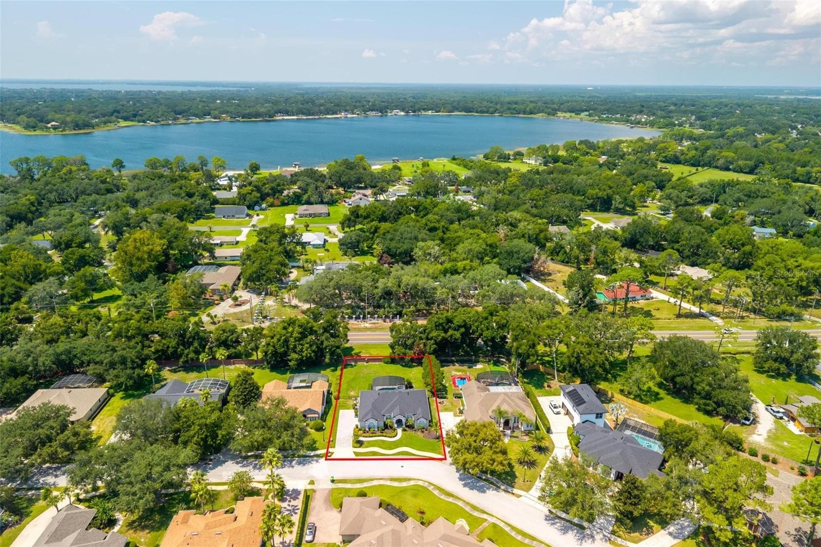 Single Family Residence at 1070 CEASARS CT, MOUNT DORA, photo 12 of 100