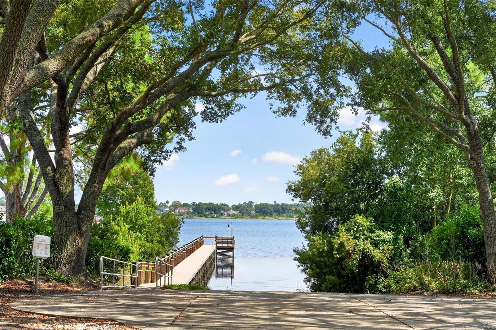 Single Family Residence at 1070 CEASARS CT, MOUNT DORA, photo 21 of 100