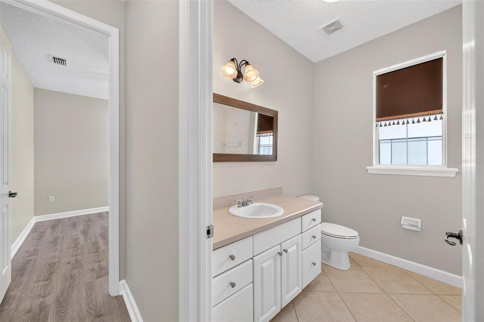Single Family Residence at 1070 CEASARS CT, MOUNT DORA, photo 32 of 100