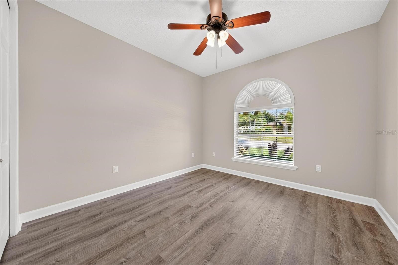 Single Family Residence at 1070 CEASARS CT, MOUNT DORA, photo 35 of 100