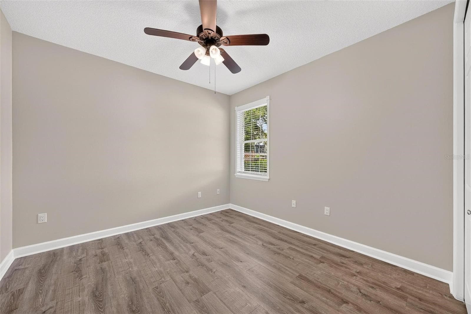 Single Family Residence at 1070 CEASARS CT, MOUNT DORA, photo 39 of 100