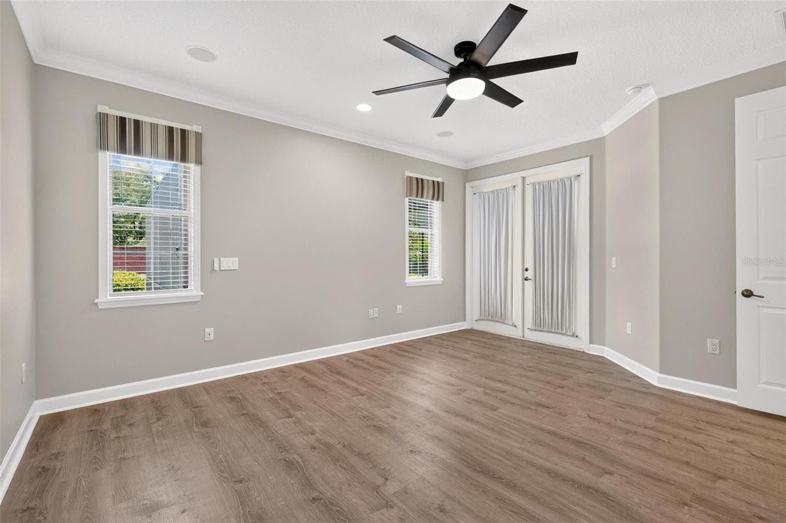 Single Family Residence at 1070 CEASARS CT, MOUNT DORA, photo 58 of 100