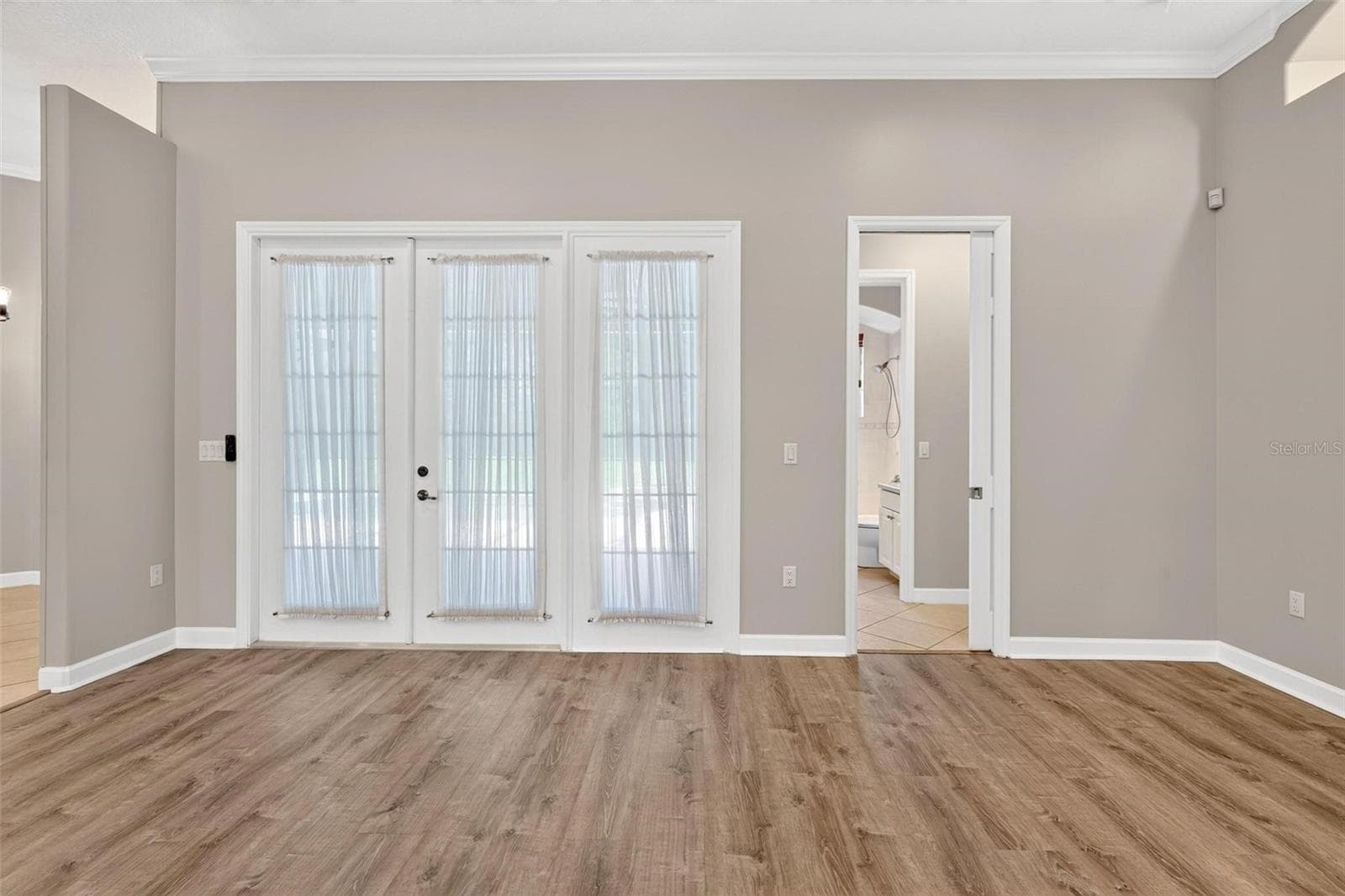 Single Family Residence at 1070 CEASARS CT, MOUNT DORA, photo 74 of 100