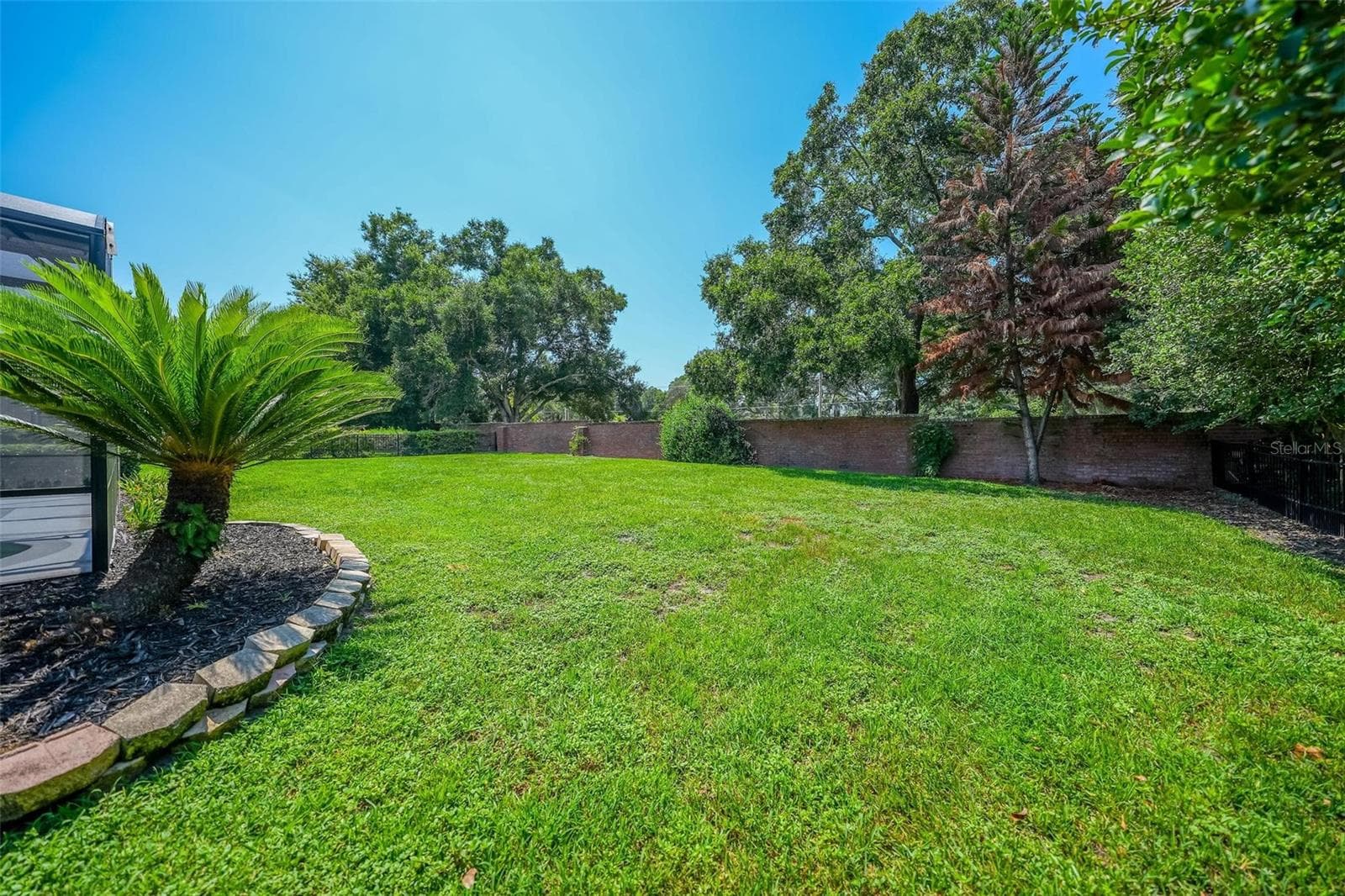 Single Family Residence at 1070 CEASARS CT, MOUNT DORA, photo 90 of 100