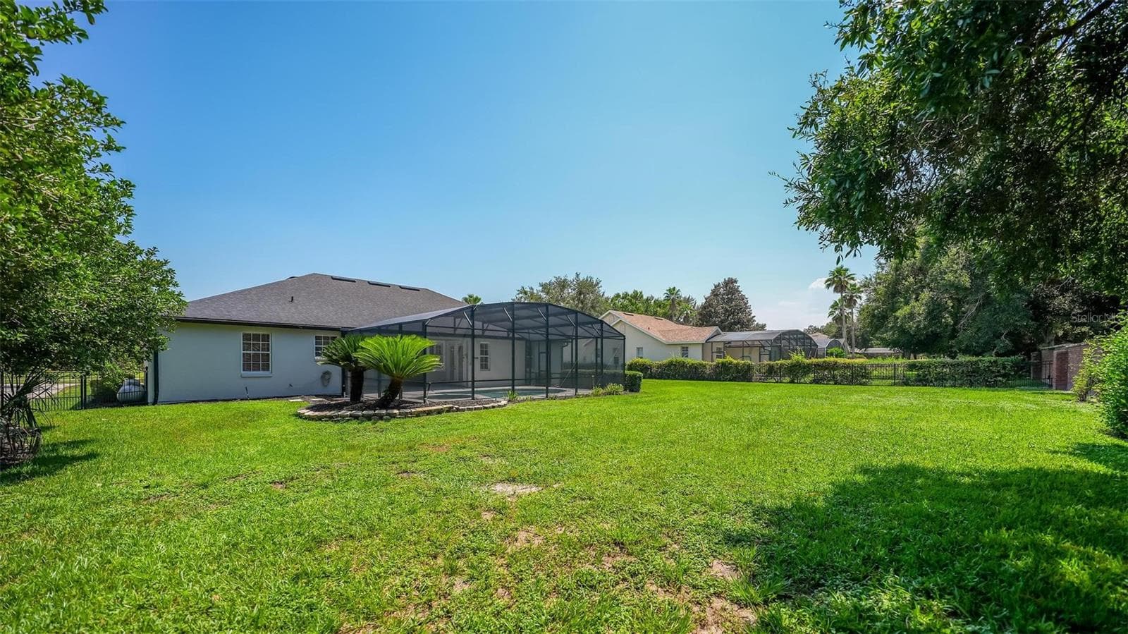 Single Family Residence at 1070 CEASARS CT, MOUNT DORA, photo 91 of 100
