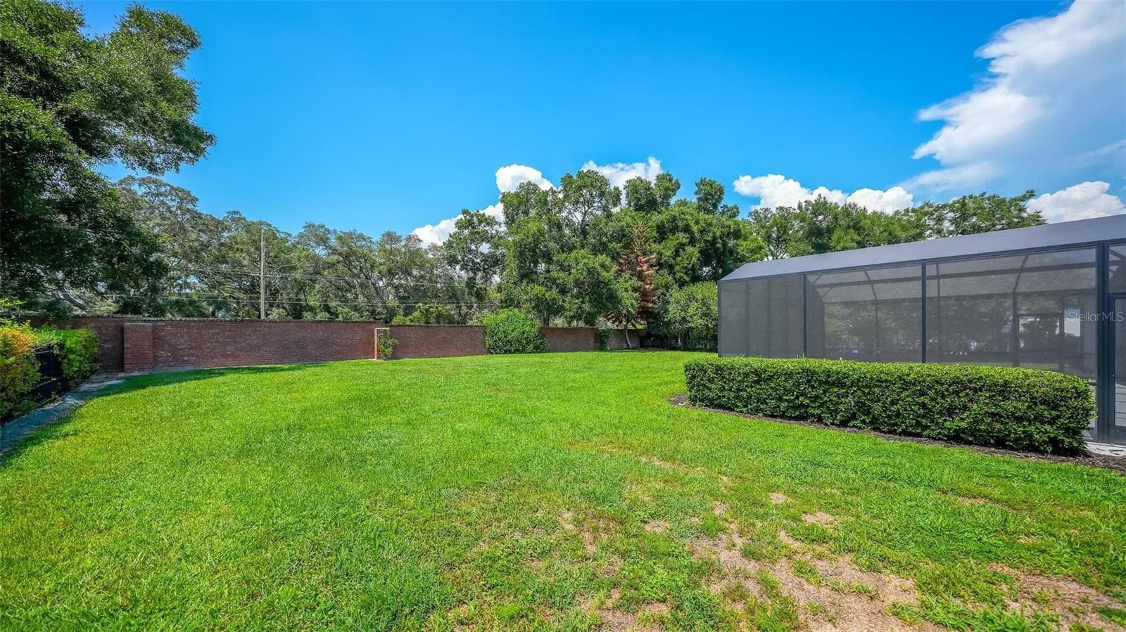 Single Family Residence at 1070 CEASARS CT, MOUNT DORA, photo 94 of 100