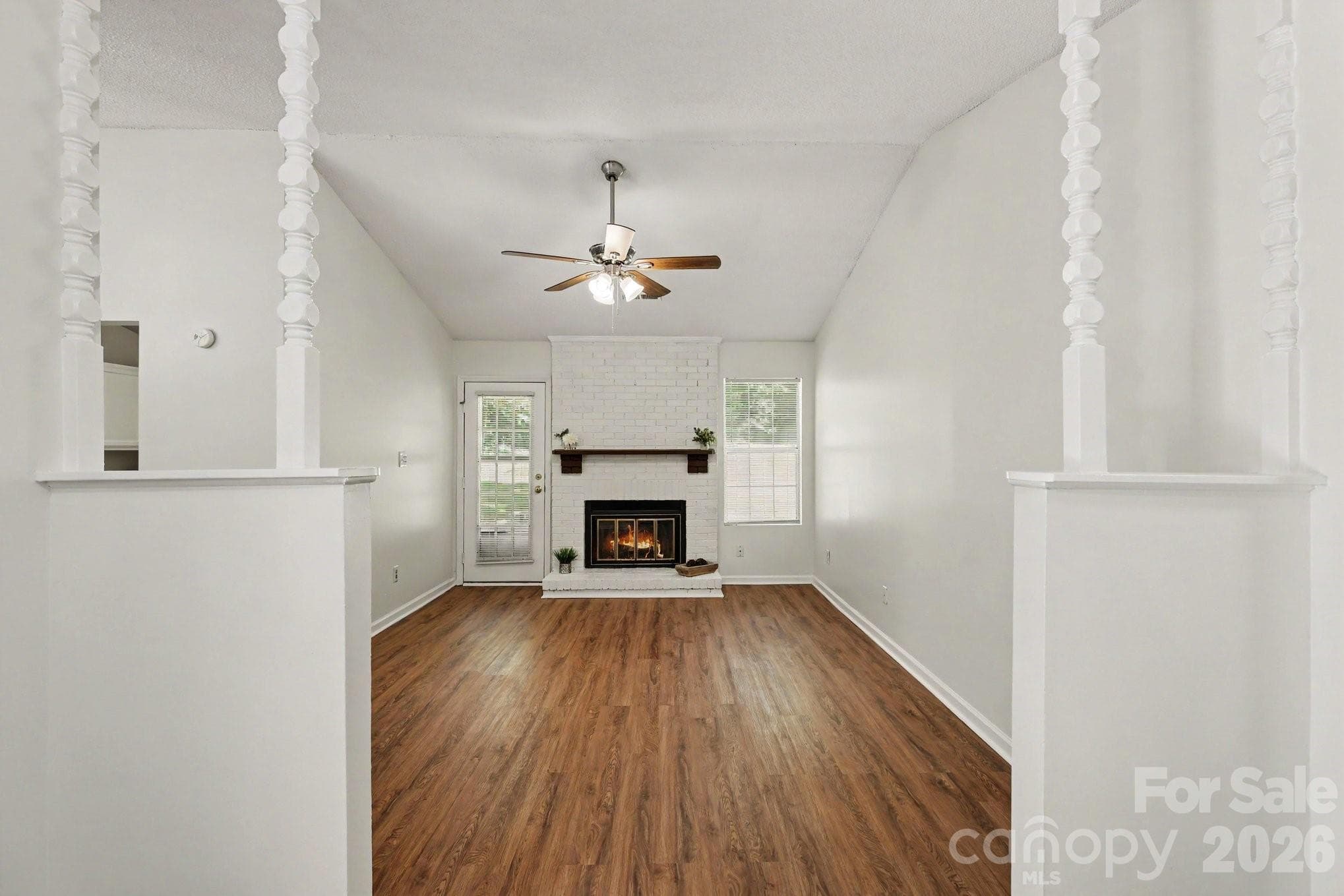 Single Family Residence at 2208 Pinebrook Circle, Charlotte, photo 6 of 43