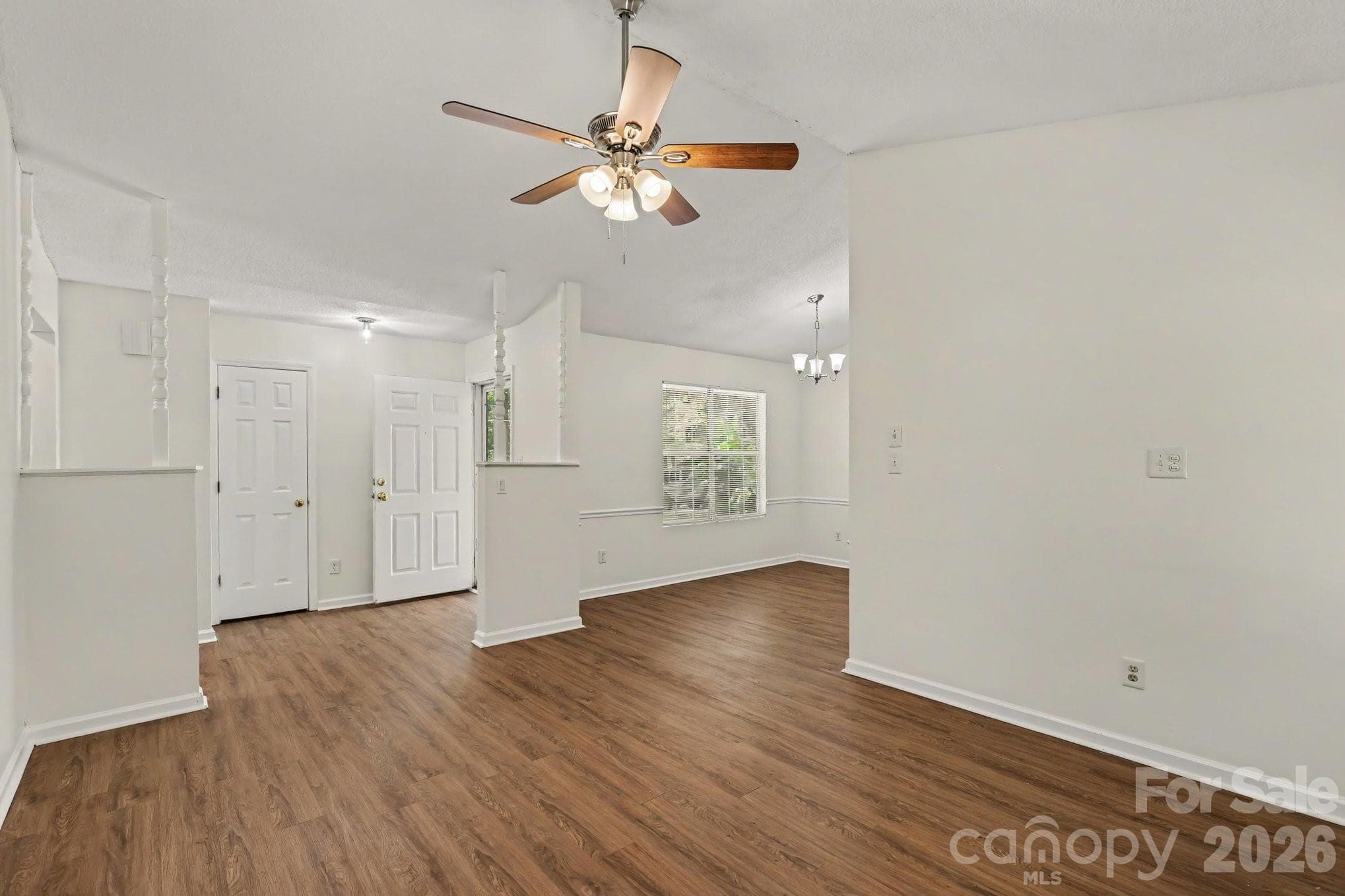 Single Family Residence at 2208 Pinebrook Circle, Charlotte, photo 11 of 43