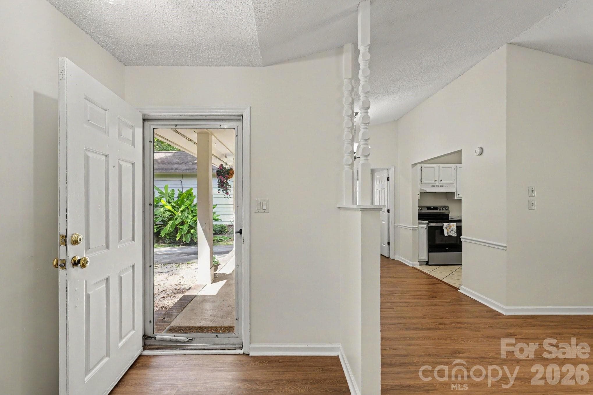 Single Family Residence at 2208 Pinebrook Circle, Charlotte, photo 16 of 43