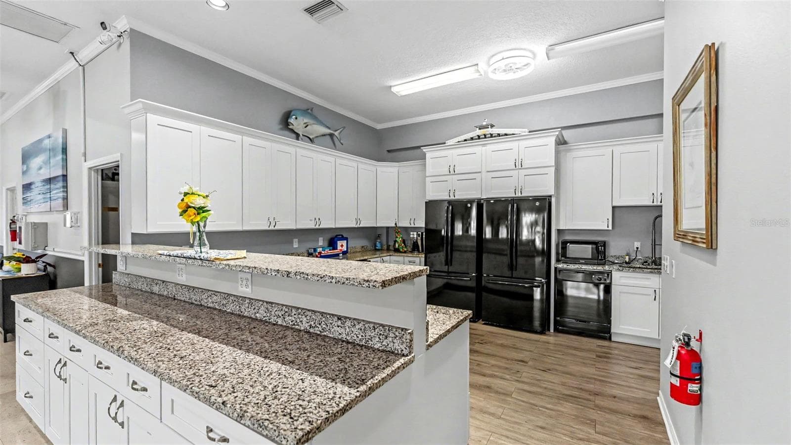 Club house kitchen - 2191 SILVER RE DR, LAKELAND