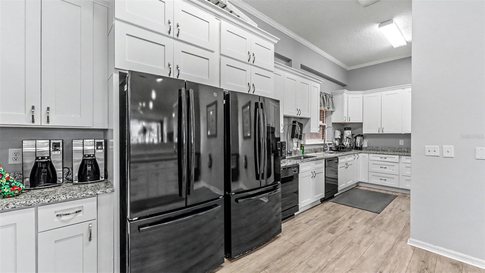 Club house Kitchen - 2191 SILVER RE DR, LAKELAND