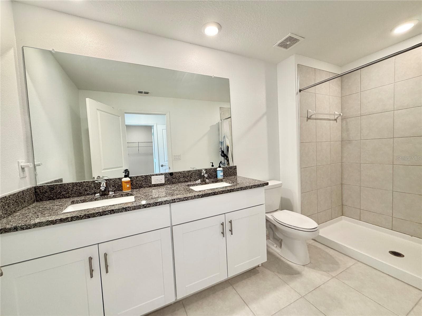 Master bath - 2578 CHARLAN CT, HOLIDAY
