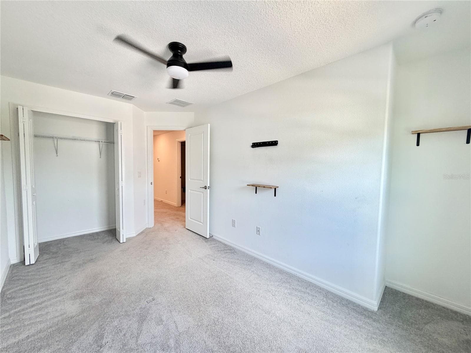 Guest bedroom on right - 2578 CHARLAN CT, HOLIDAY