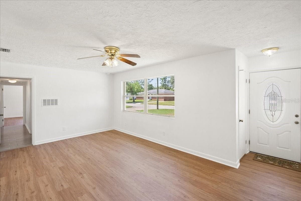 Single Family Residence at 2125 W LOU DR, JACKSONVILLE, photo 5 of 57