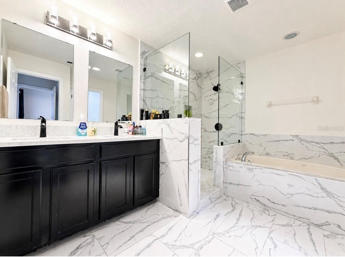 Townhouse at 10210 FALLSGROVE ST, ORLANDO, photo 16 of 28