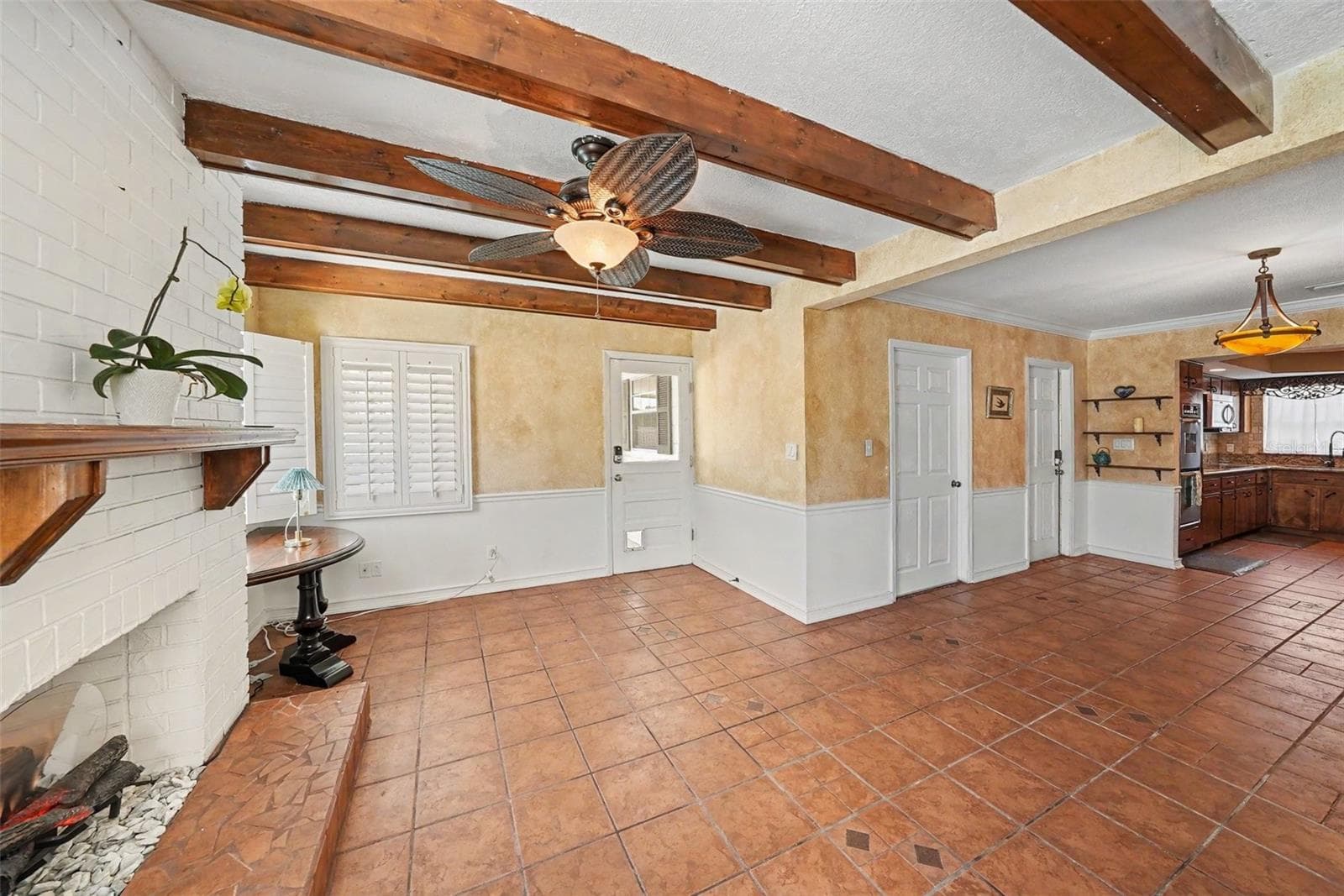 Single Family Residence at 404 CLARISSA DR, BRANDON, photo 11 of 51