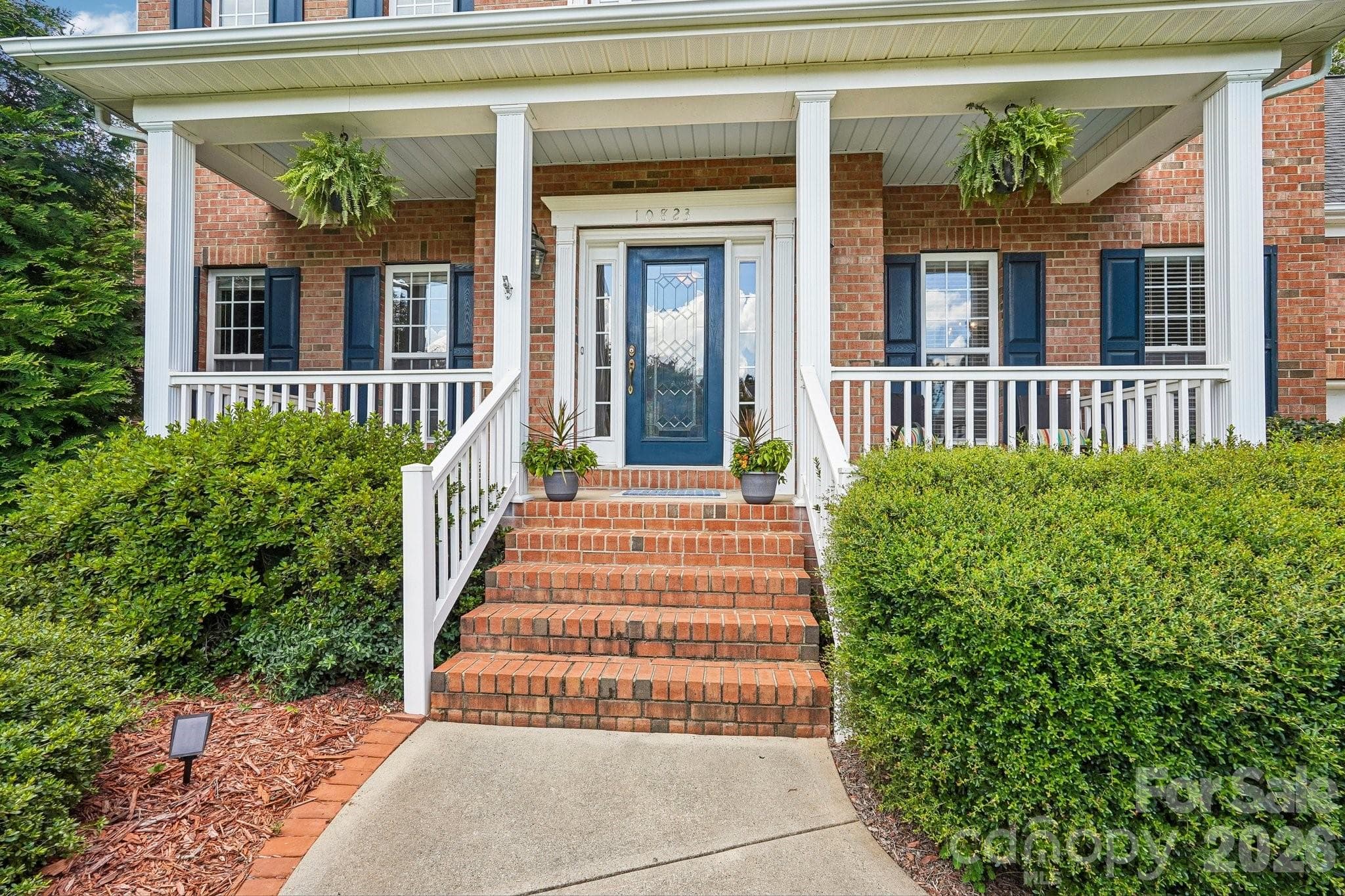 Single Family Residence at 10823 Persimmon Creek Drive, Charlotte, photo 3 of 48