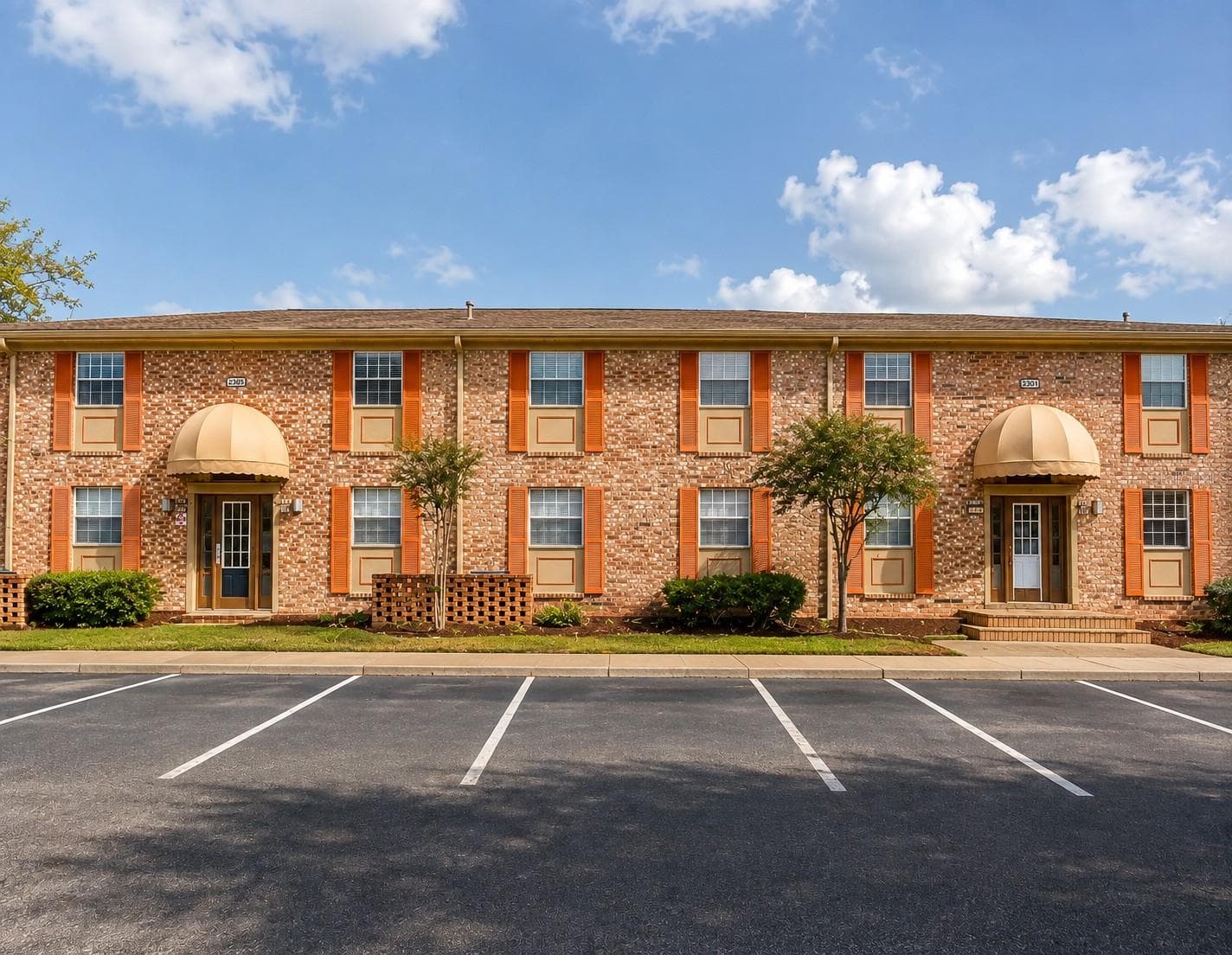 2305 HAYWOOD CT #203