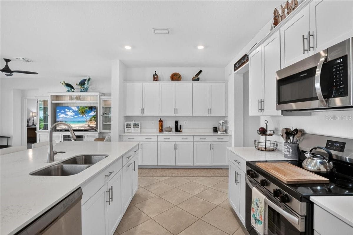 11321 PINOT DR, VENICE, FL 34293 - 11321 PINOT DR, VENICE
